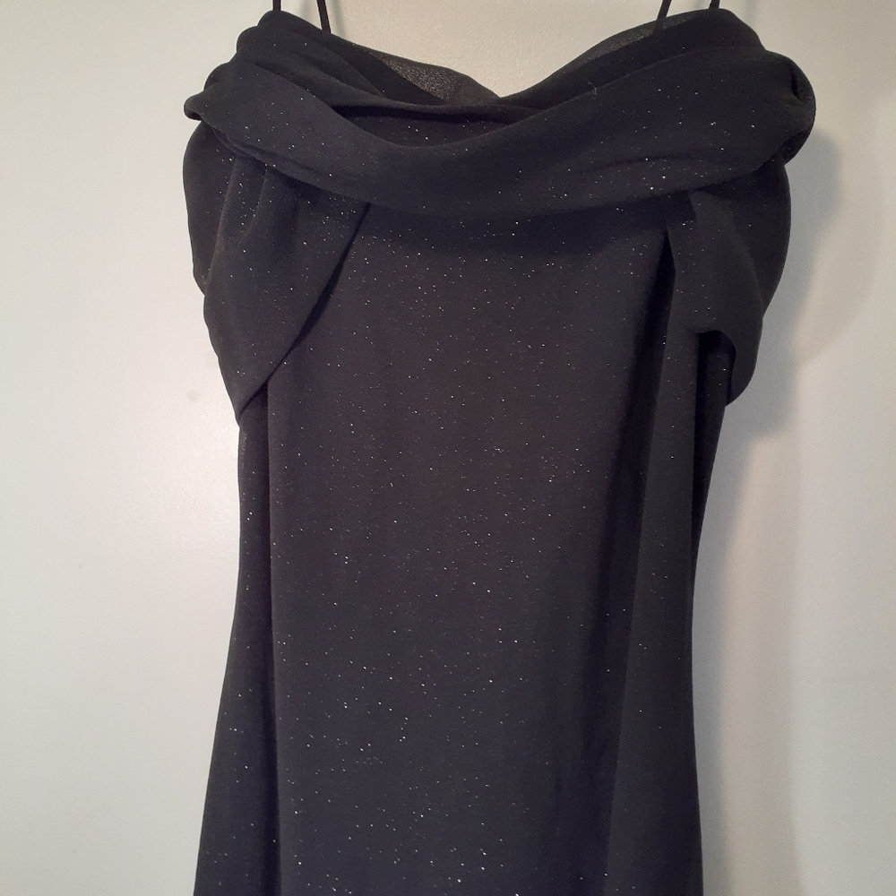 Betsy & Adam Size 4 Evening Gown Black